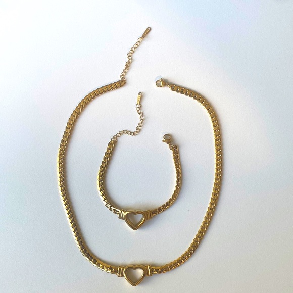 New Necklace and Bracelet Set - Titanium Steel Heart Design - Picture 3 of 8